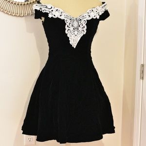 Zum Zum Vintage Dress (9/10) read about sizing